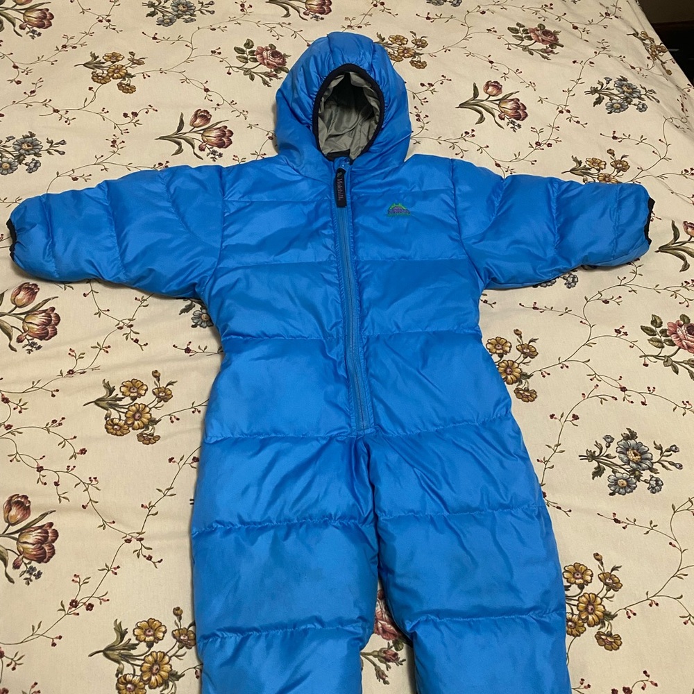 Molehill bunting suit 2T down fill